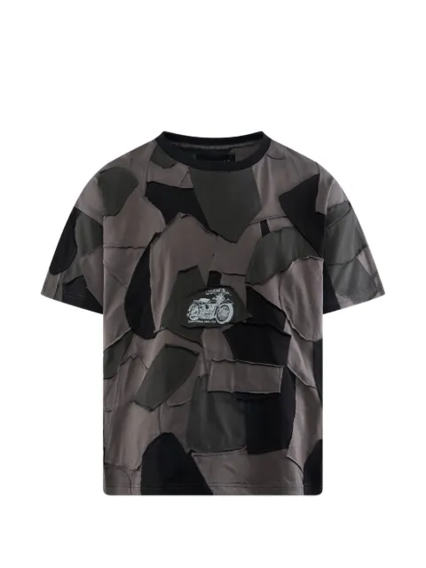 Who Decides War playera Moto Boro