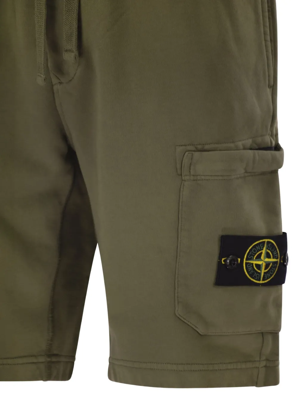 Stone Island Katoenen shorts met zak Groen