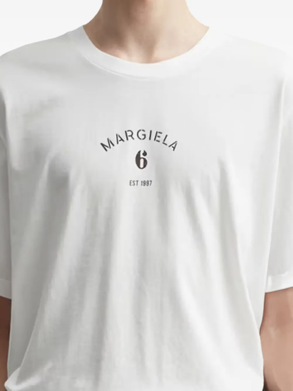 MM6 Maison Margiela ロゴ Tシャツ | ニュートラル | FARFETCH JP