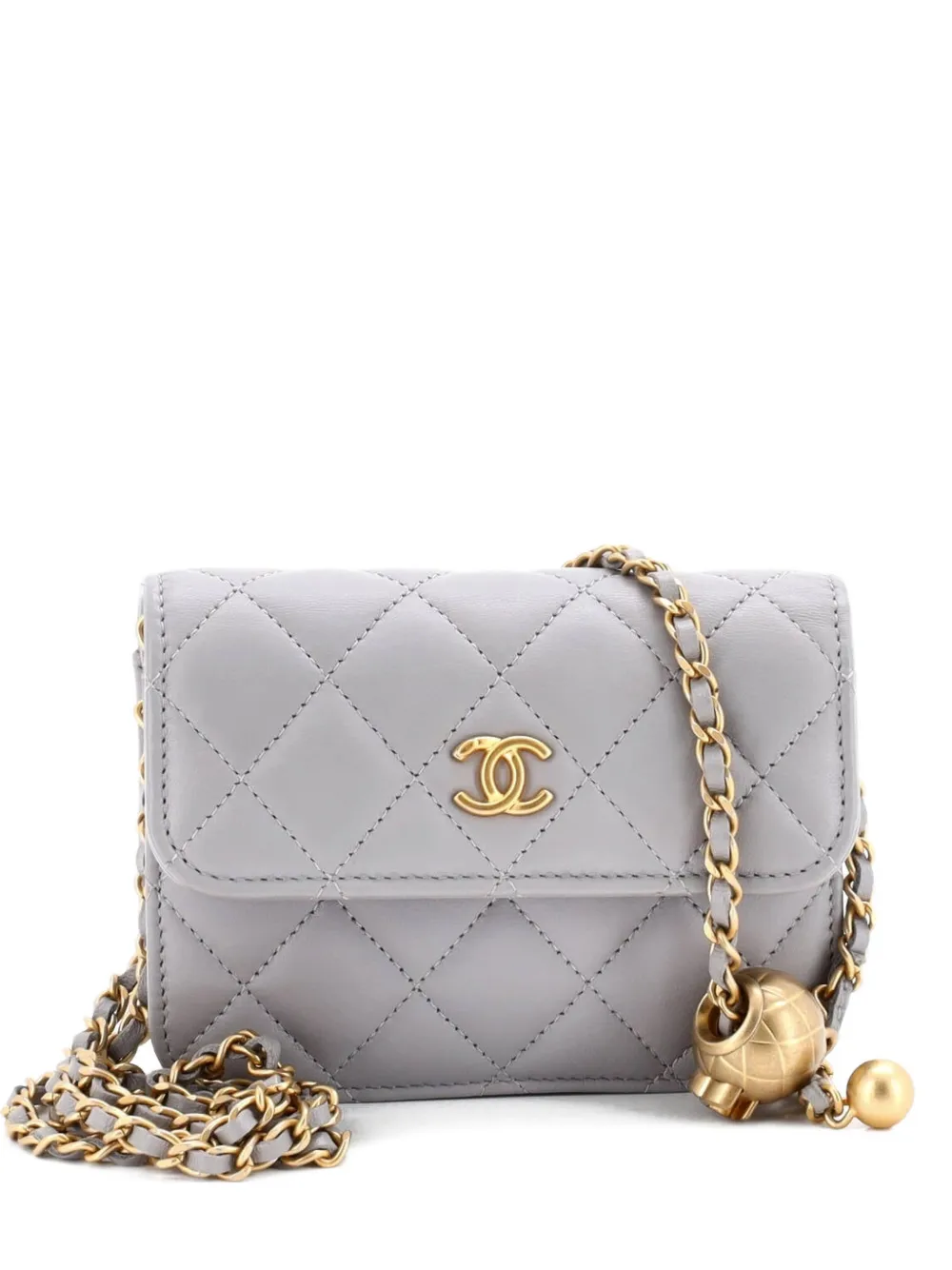 CHANEL Pre-Owned Pearl Crush Flap Clutch with Chain Quilted Lambskin Mini crossbody bag - Grigio