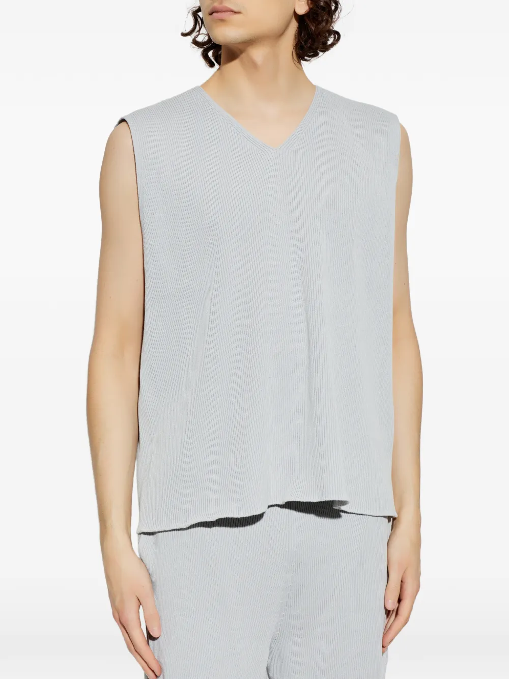 Homme Plissé Issey Miyake Top met V-hals Grijs