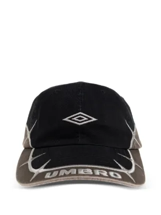 UMBRO x Slam Jam Spikes Cap アンブロ スラムジャム UMBRO x Slam Jam Spikes Cap Embroidered Logo Baseball Cap | Black