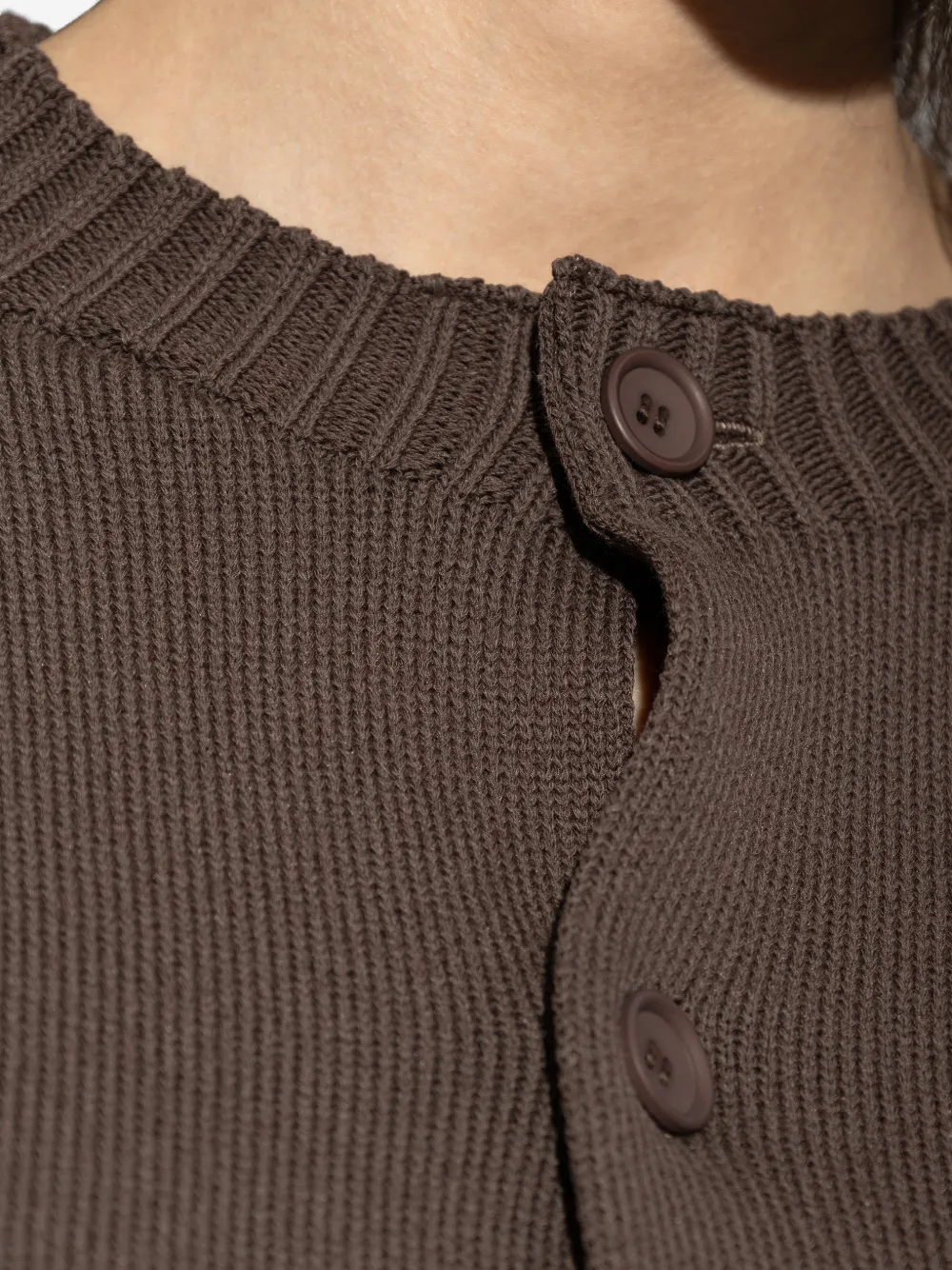 Issey Miyake Vest met knopen Bruin