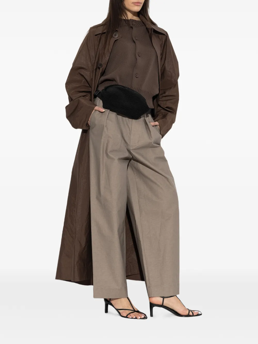 Issey Miyake Vest met knopen Bruin