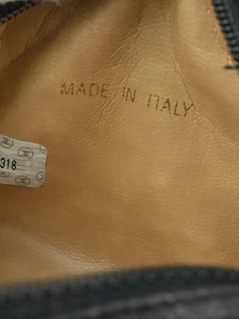 1995 Multi Caviar Pouch