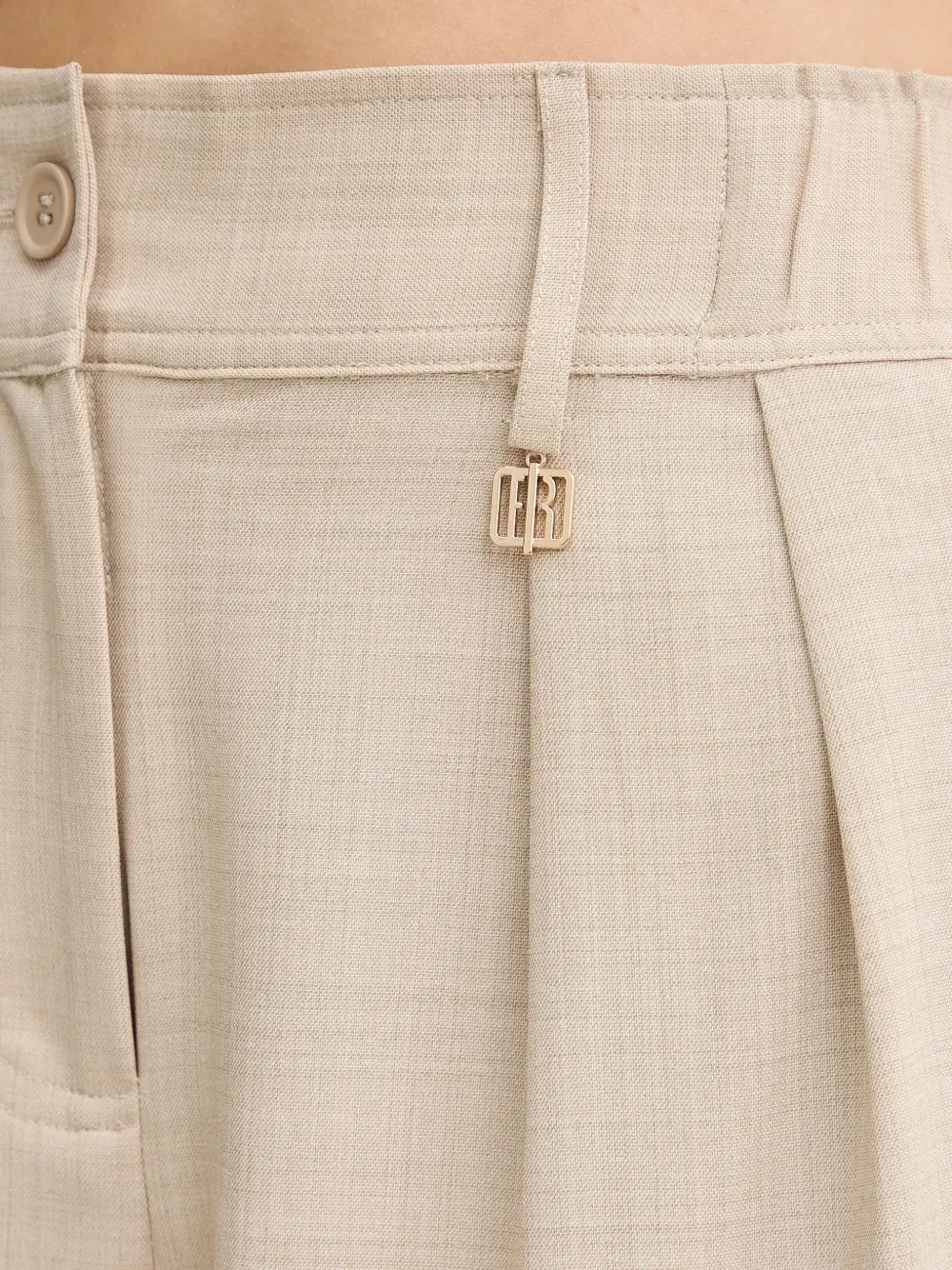 Pleat-Detail Turn-Up Shorts