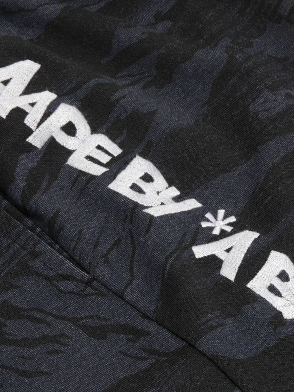 AAPE BY *A BATHING APE Shorts met camouflageprint Zwart