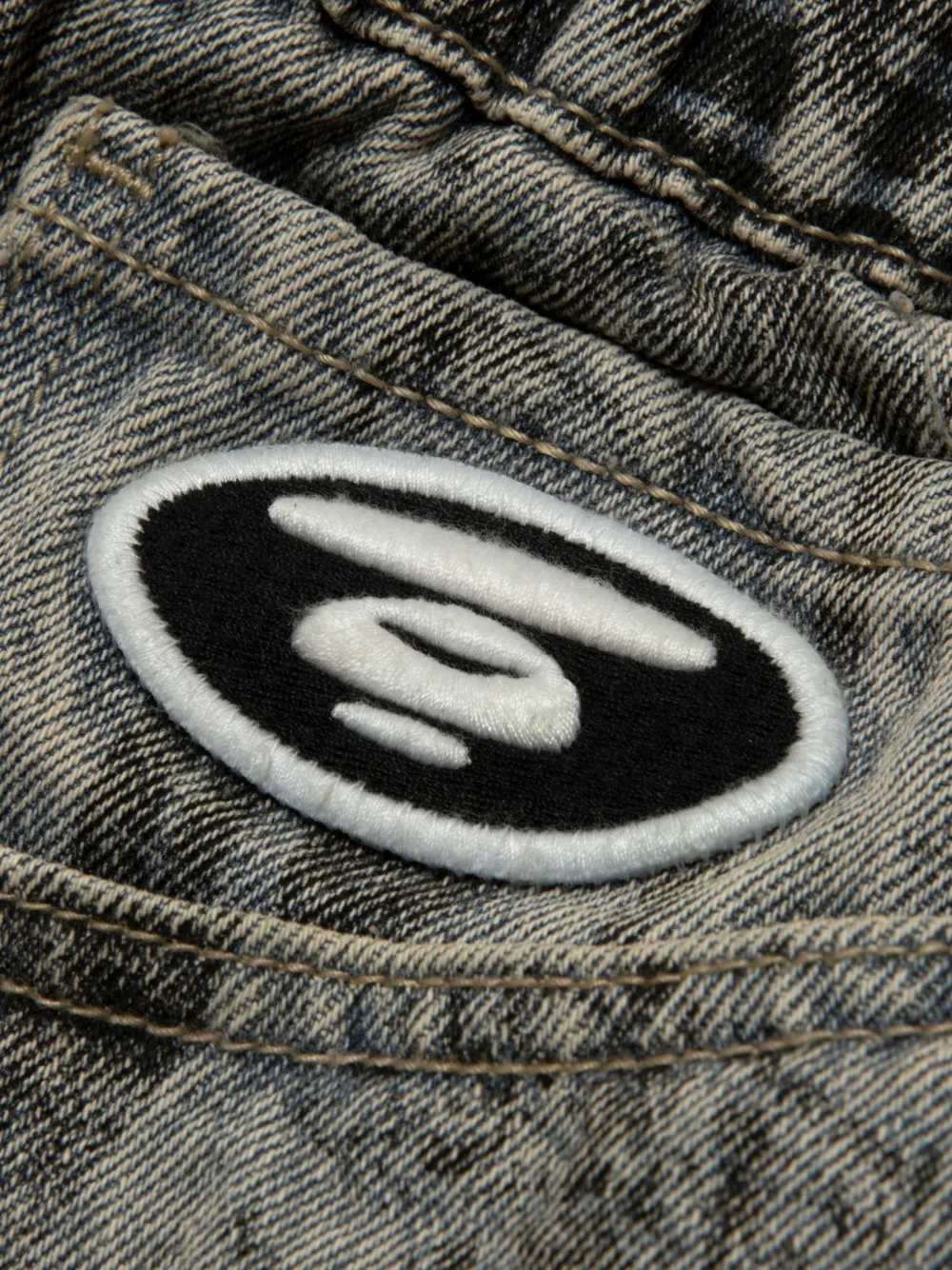 AAPE BY *A BATHING APE Broek met logopatch en print Grijs