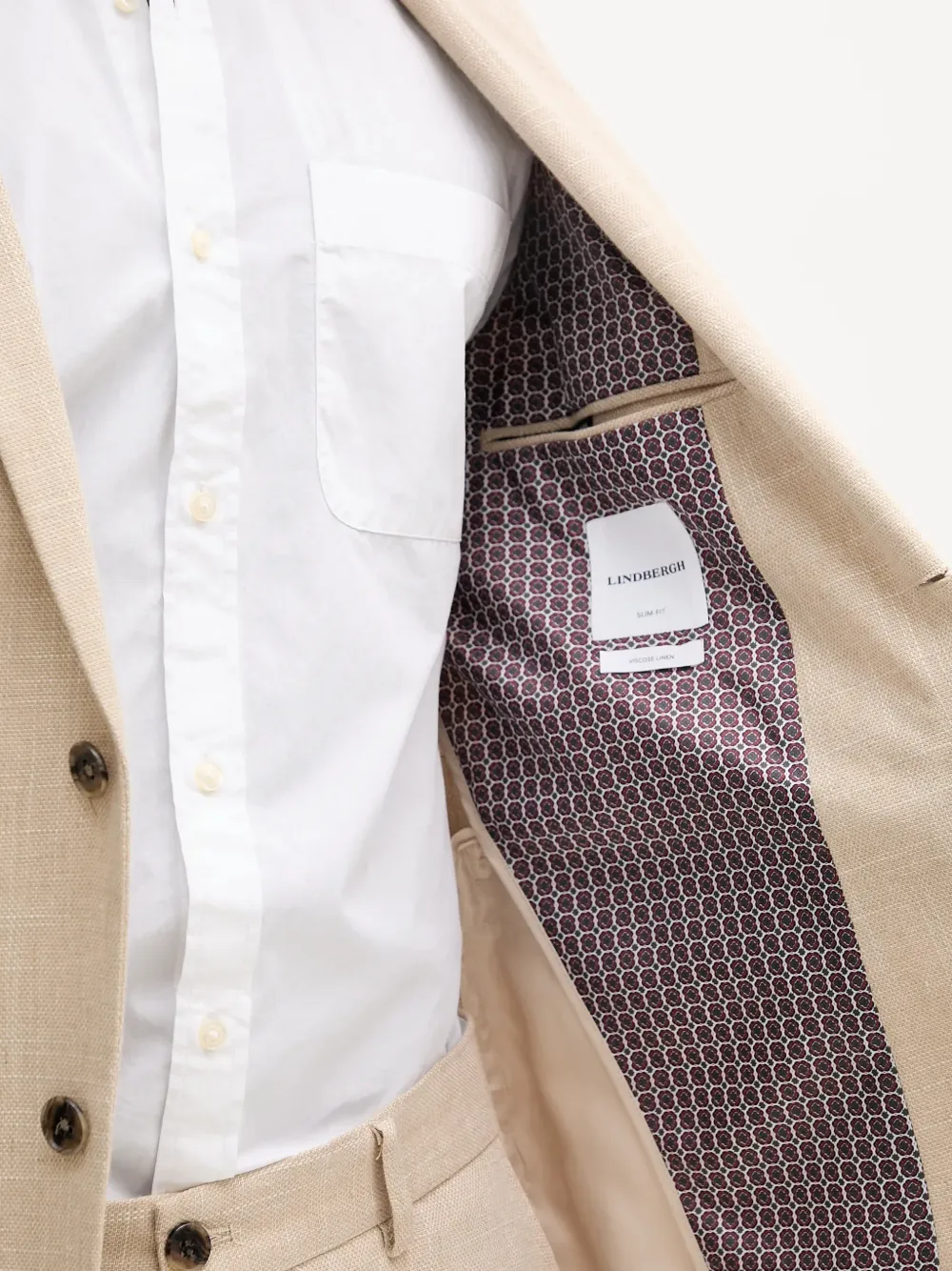 Buttoned Notched-Lapels Suit