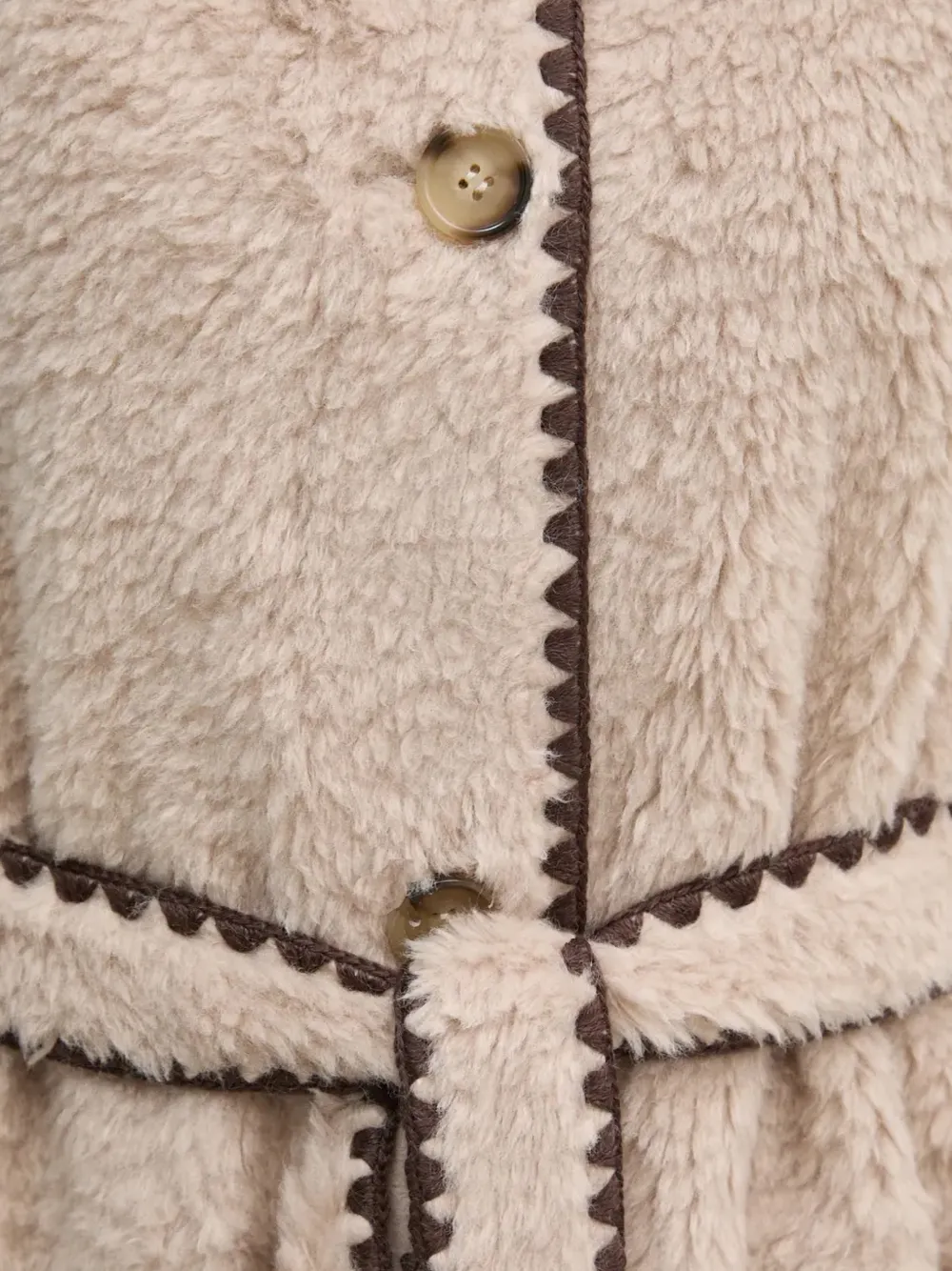 OUI Jas met gewelfde afwerking en ceintuur Beige
