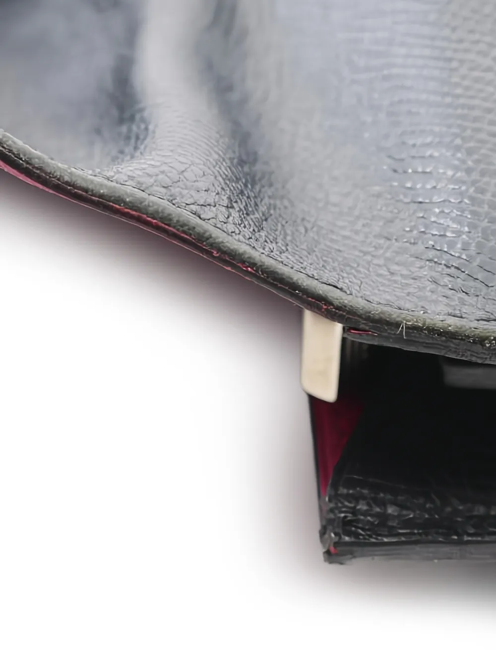 2017 Kelly Bi-Fold Leather Wallet