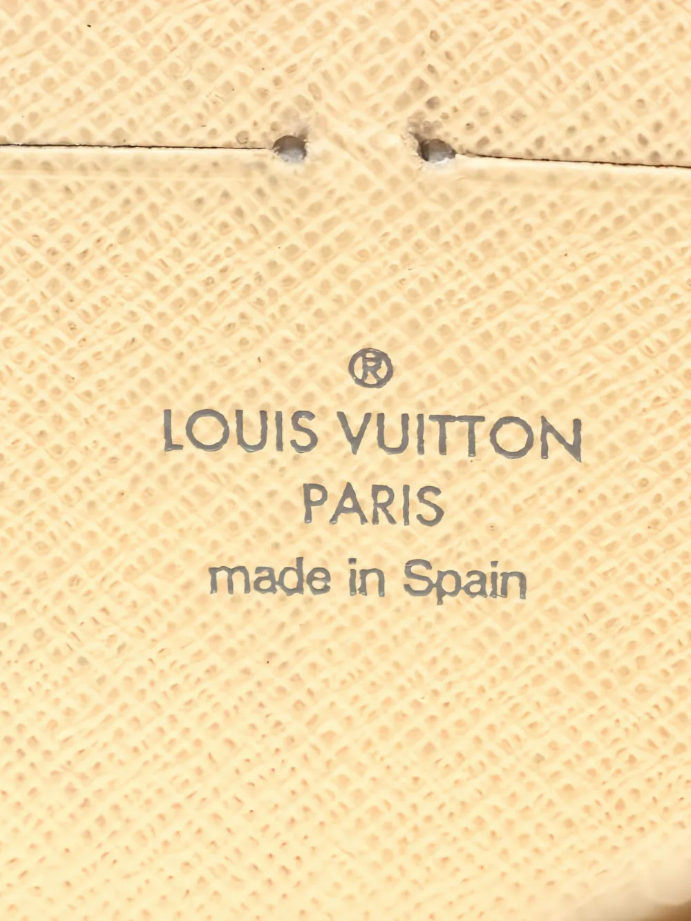 2009 Damier Round Zip Wallet