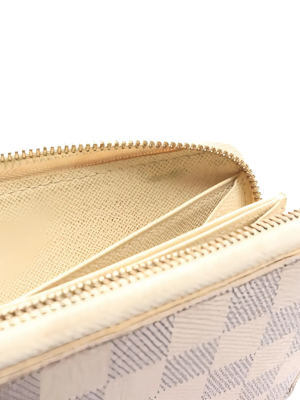 2009 Damier Round Zip Wallet