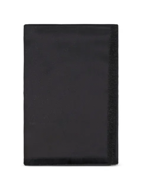 Gucci chal con motivo GG