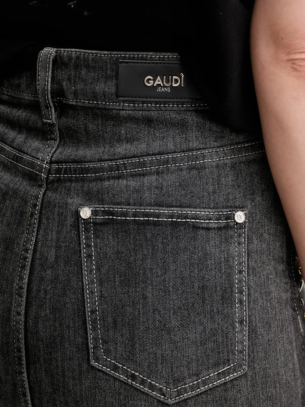 Gaudi Midi-rok verfraaid met studs en split Zwart