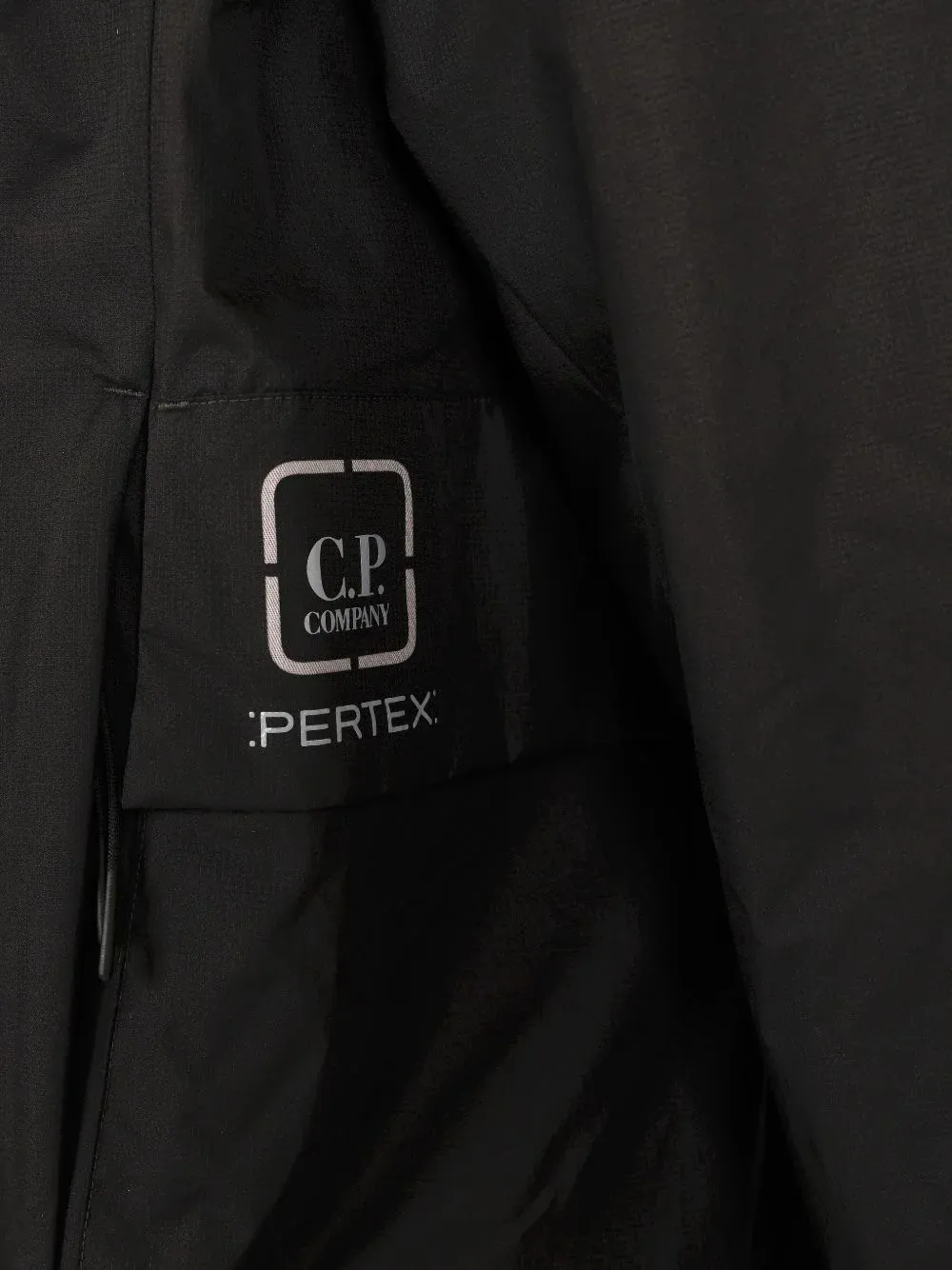 C.P. Company Jack met ritssluiting en klepzakken Zwart