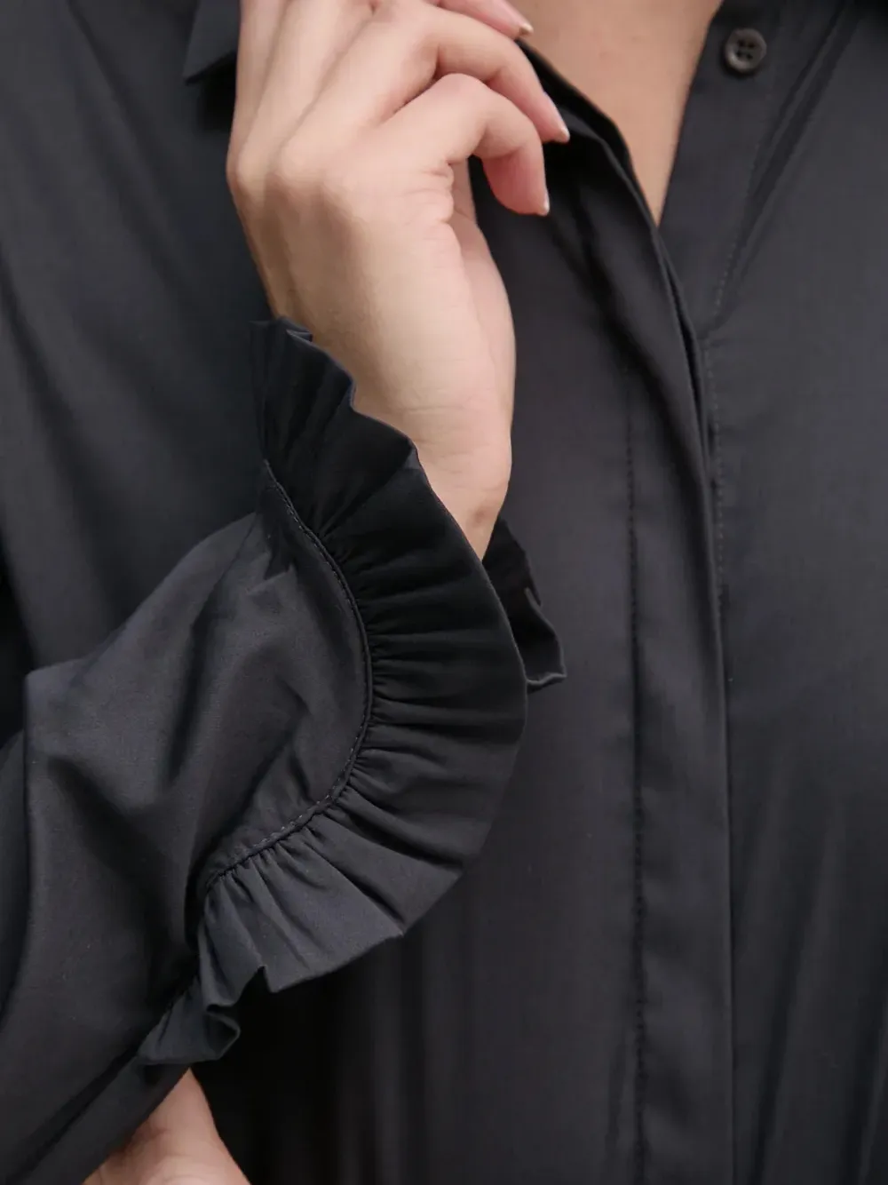 Mos Mosh MMMattie blouse met ruches aan de manchetten Zwart