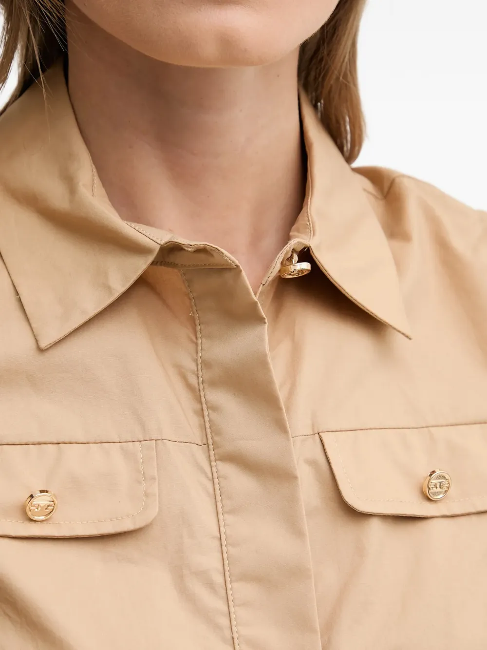 Gaudi Mouwloze top met knopen Beige