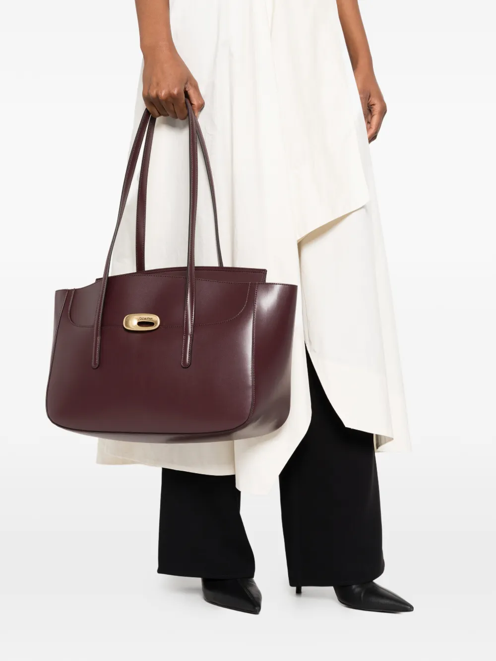 flap-top logo-detail tote bag