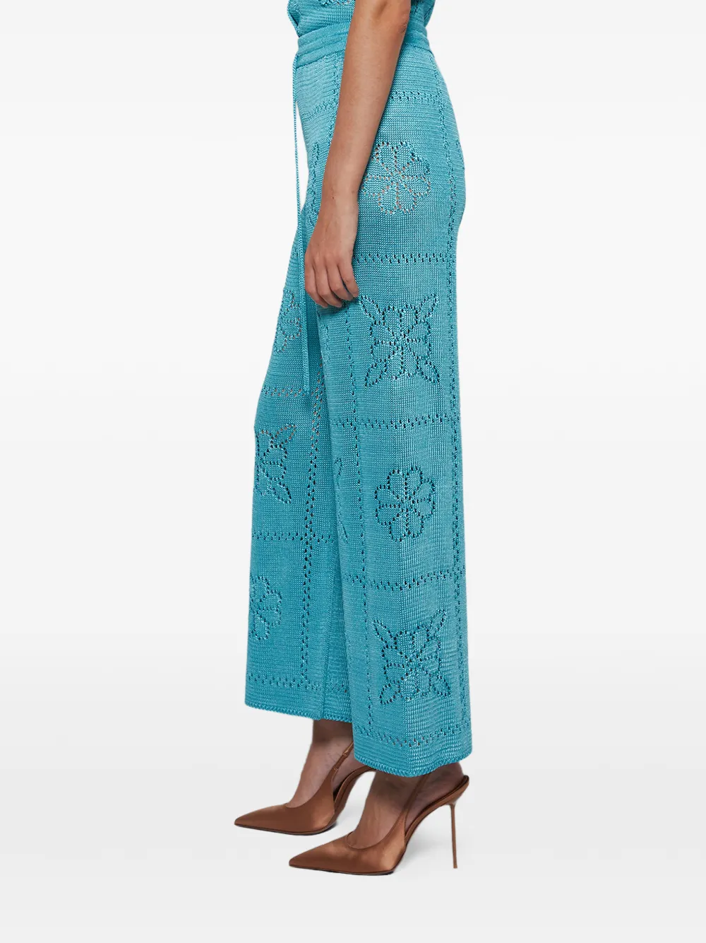 Calle Del Mar Floral Tile Shorts in Blue, view 4