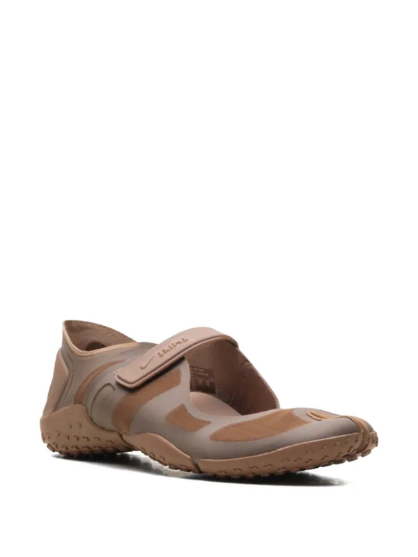 NIKE AIR RIFT ナイキ エアリフト ブラウン スニーカー Nike Air Rift スニーカー | ブラウン | FARFETCH JP