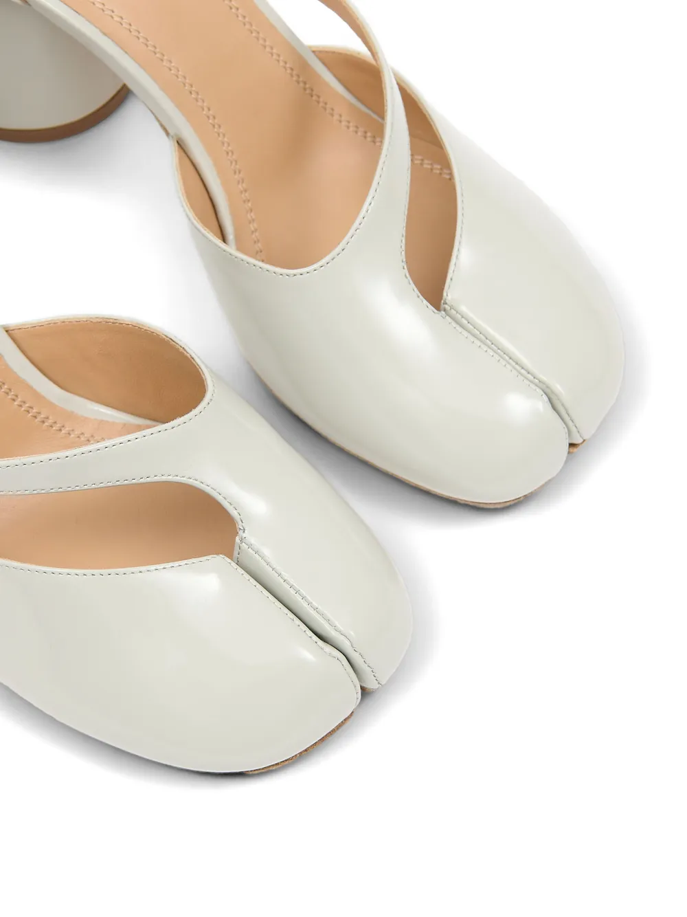 Maison Margiela Tabi leren pumps met uitgesneden details Grijs