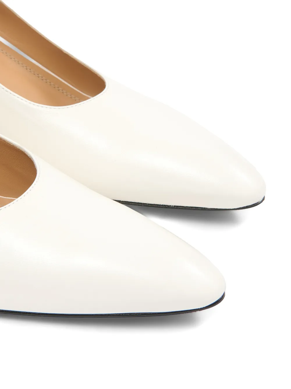 Maison Margiela Pumps met puntige neus Beige
