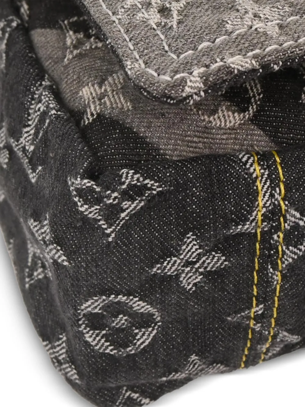 Louis Vuitton Pre-owned 2007 Postie Monogram Patchwork Two-way Tote Bag in Black, view 2