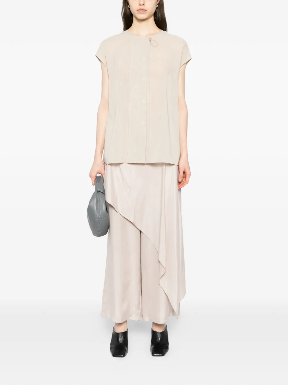  Yeareast Round-collar Sleeveless Blouse - Neutrals 