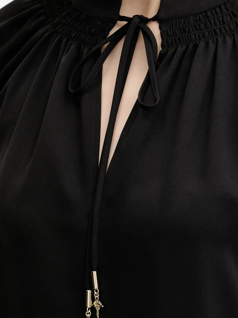 Joop! Brigida blouse met gestrikte hals Zwart