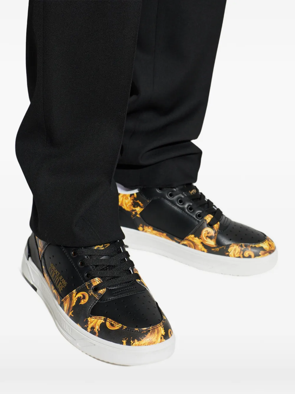 Versace Jeans Couture Sneakers met barokprint Zwart