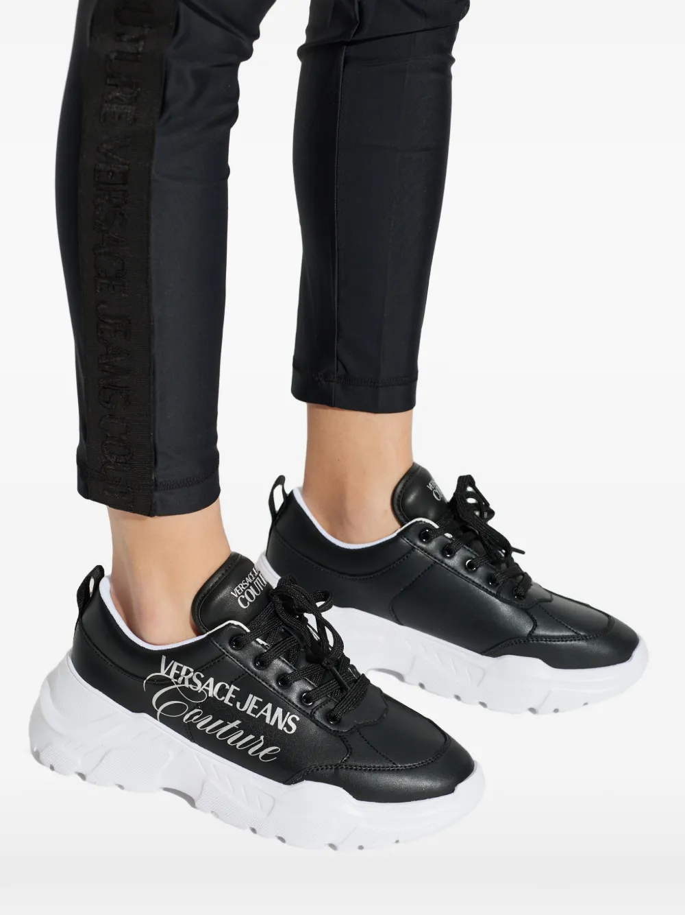Versace Jeans Couture Sneakers met logoprint Zwart