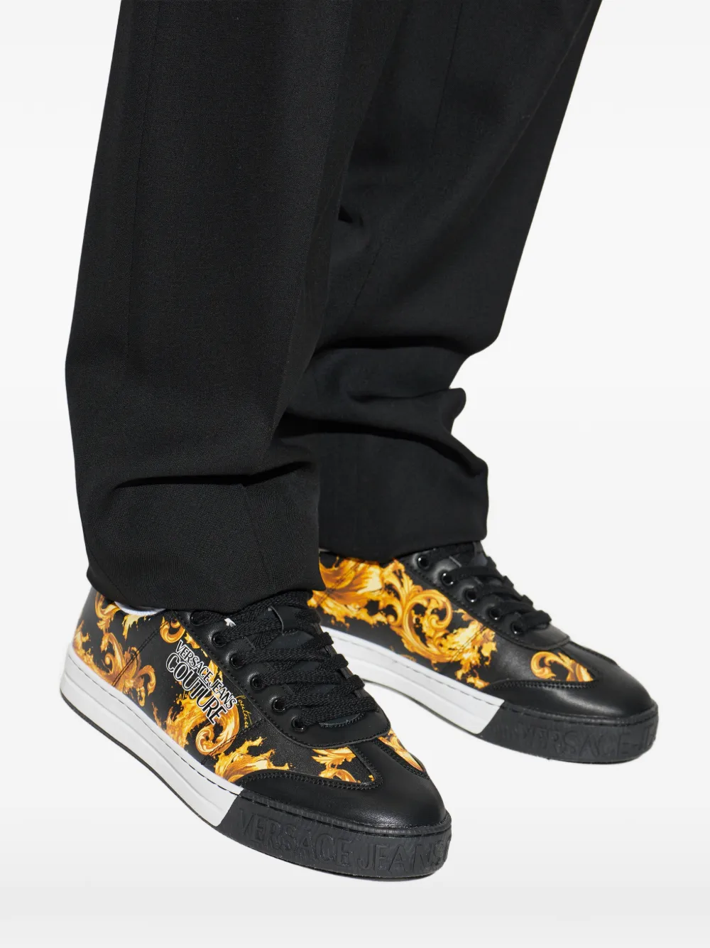 Versace Jeans Couture Sneakers met barokprint Zwart