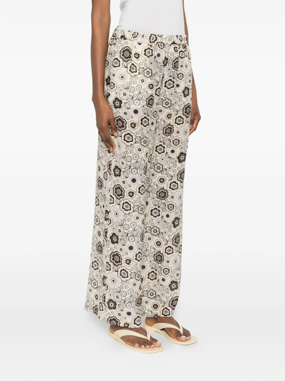  Aspesi Floral-print Trousers - Neutrals 