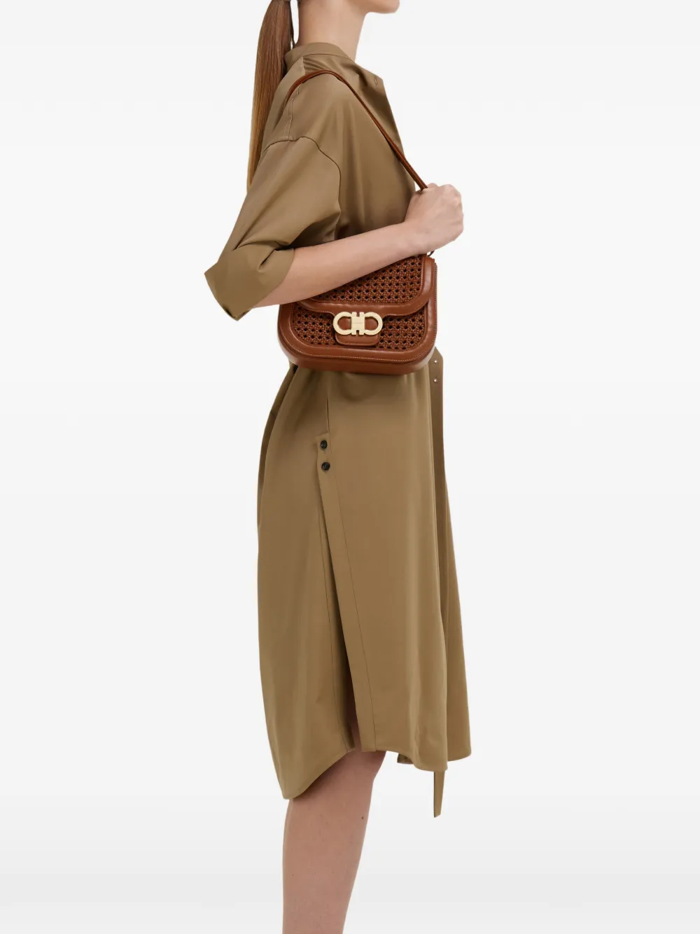 Ferragamo Double Gancini North-South crossbodytas (XS) Bruin