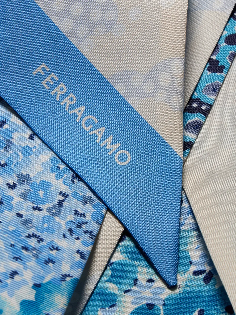 Ferragamo Palazzo Spini Feroni bandeau met print Blauw