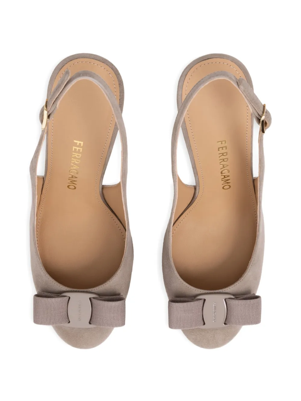 Ferragamo Vara slingback pumps met strik Beige