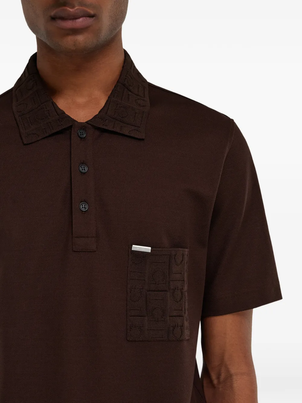 Ferragamo Poloshirt met V-hals en jacquard Bruin