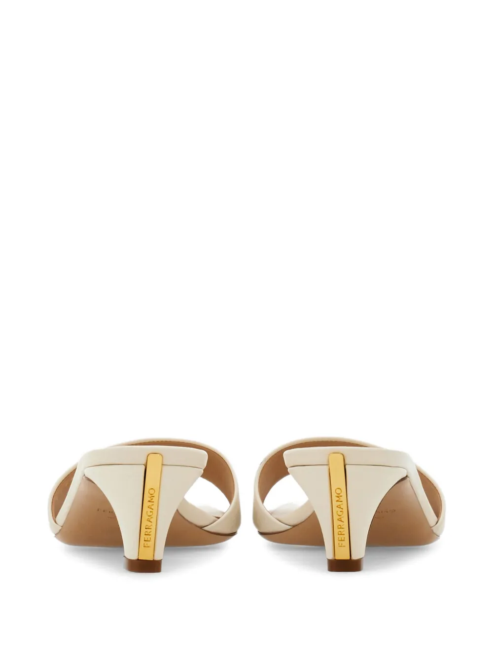 Ferragamo Muiltjes met lage hak Beige