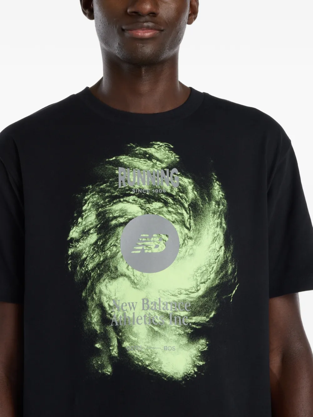 New Balance Vortex T-shirt met grafische print Zwart