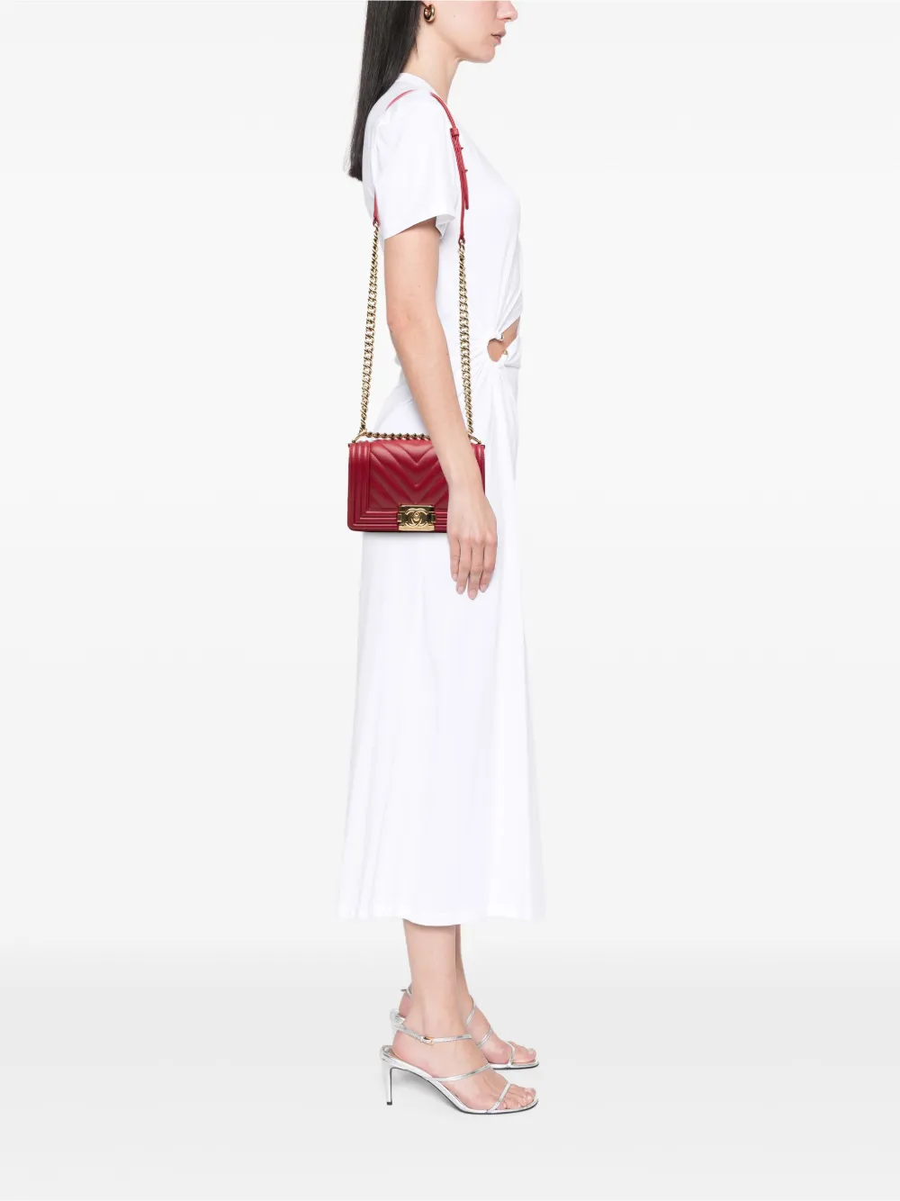  Chanel Pre-owned Petit Sac à Bandoulière En Cuir De Veau à Matelassage Chevron Boy à Rabat (2017-2018) - Rouge 