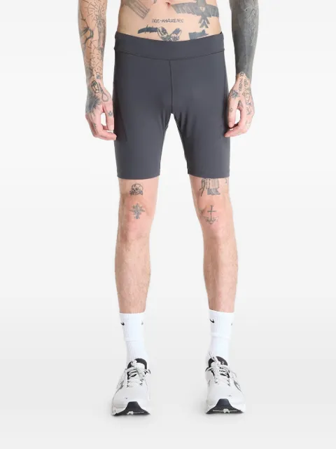 On   shorts deportivos 8"