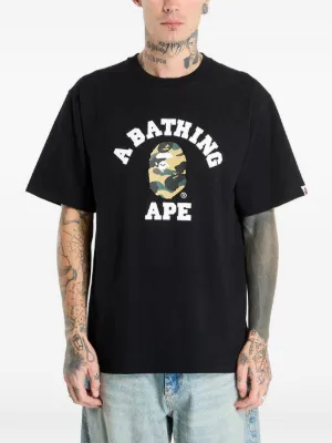 A BATHING APE® カモフラージュロゴ Tシャツ | ブラック | FARFETCH JP
