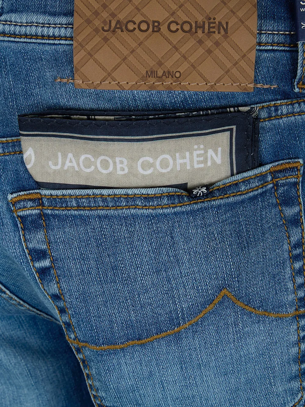 Back-Patch Jeans