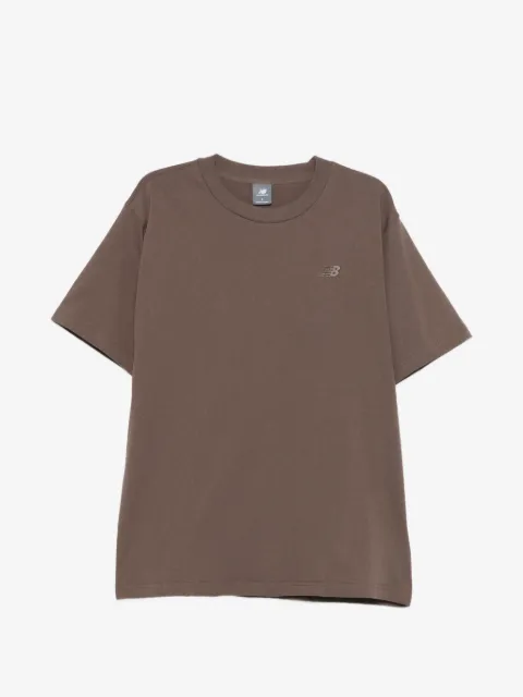 New Balance playera con detalle del logo
