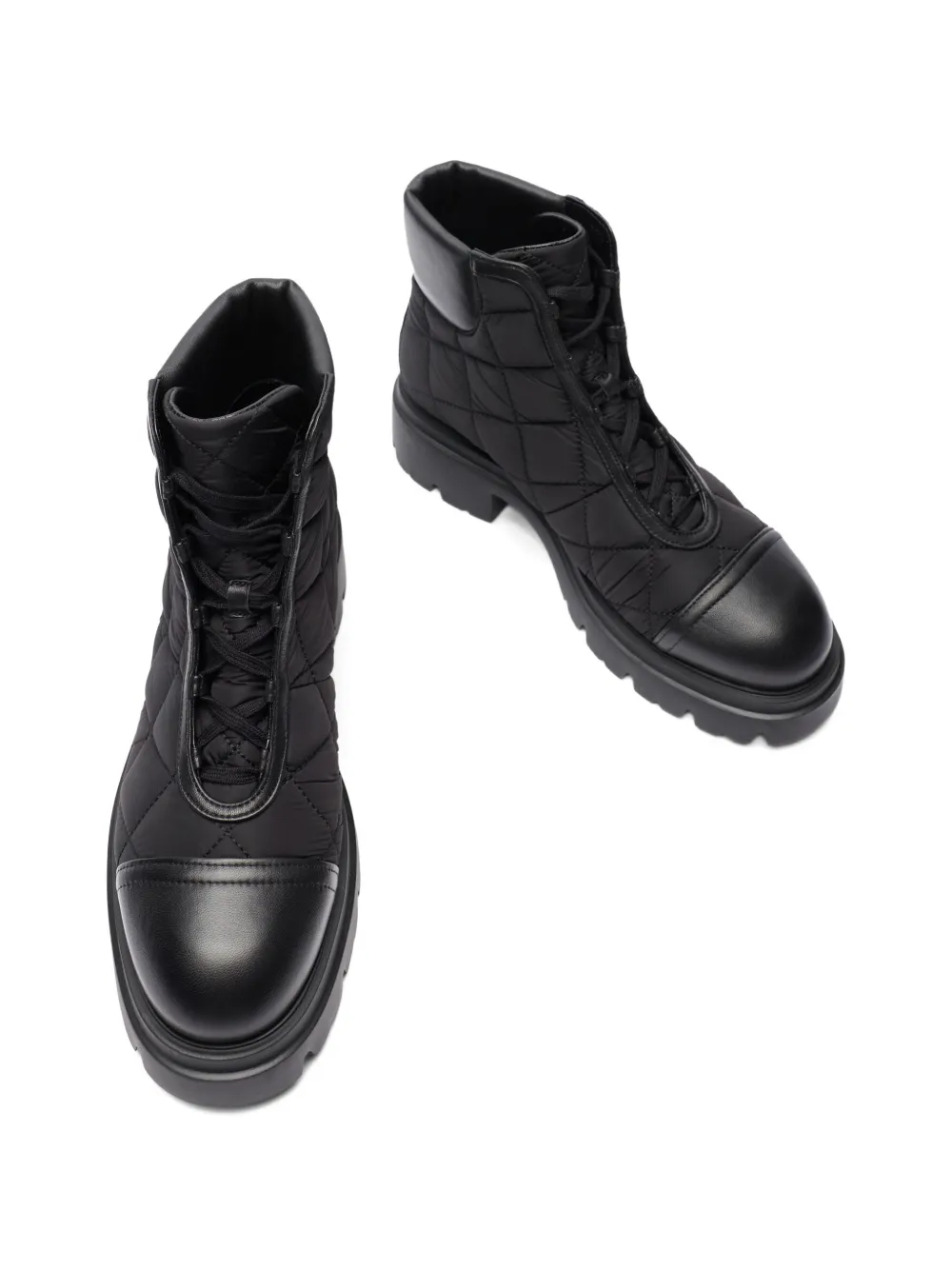 Stuart Weitzman quilted lace-up boots Zwart