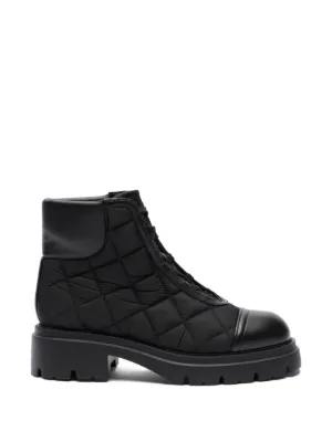 Thom Browne quilted boots NWT Pebble Grain Leather Sole Wingtip Boot | Thom Browne main image 4
