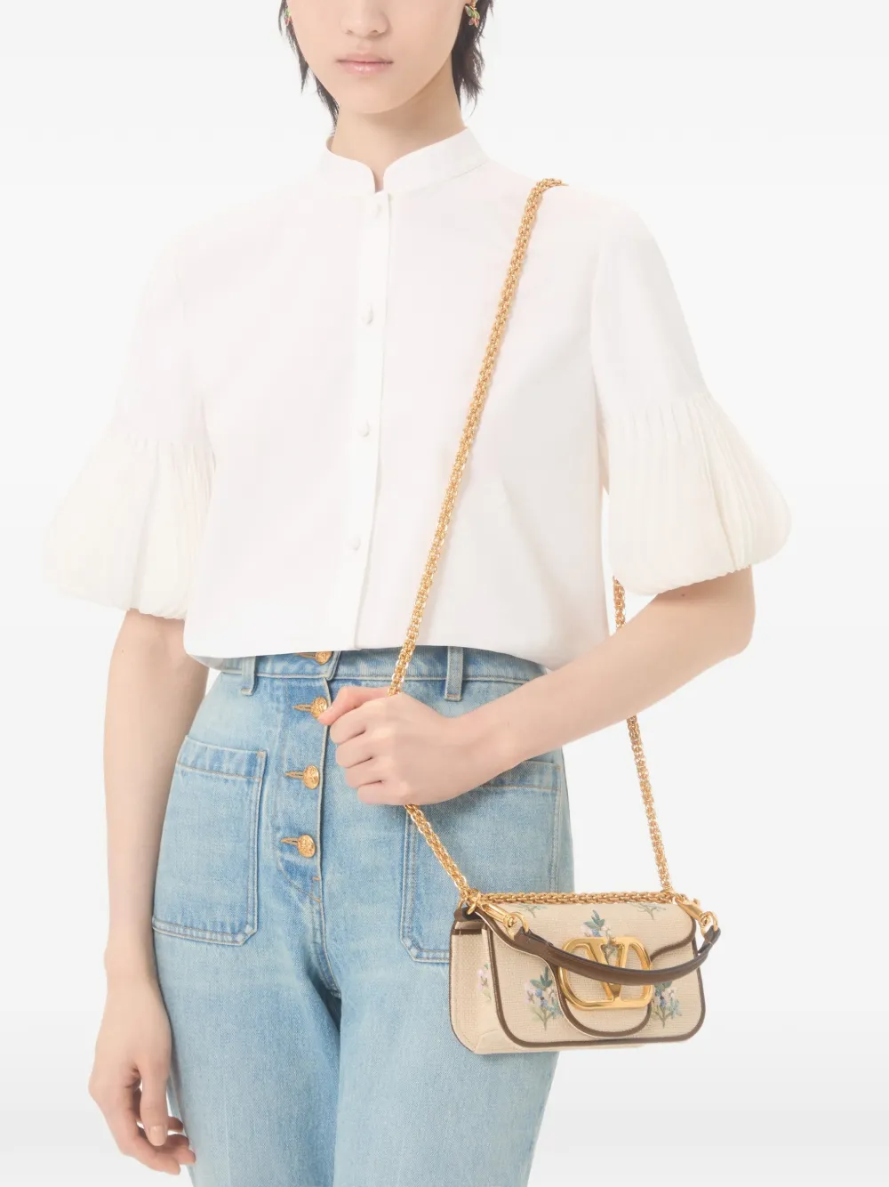 Valentino Garavani Locò kleine schoudertas met geborduurde bloemen Beige