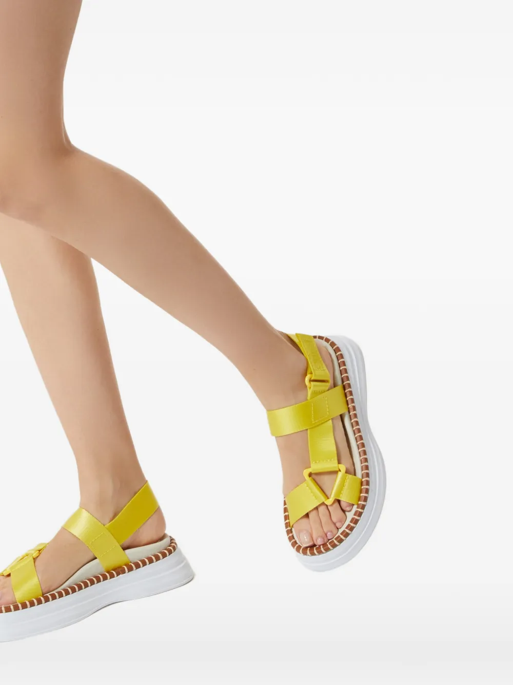 ODISSI Kim sandalen met open neus Geel