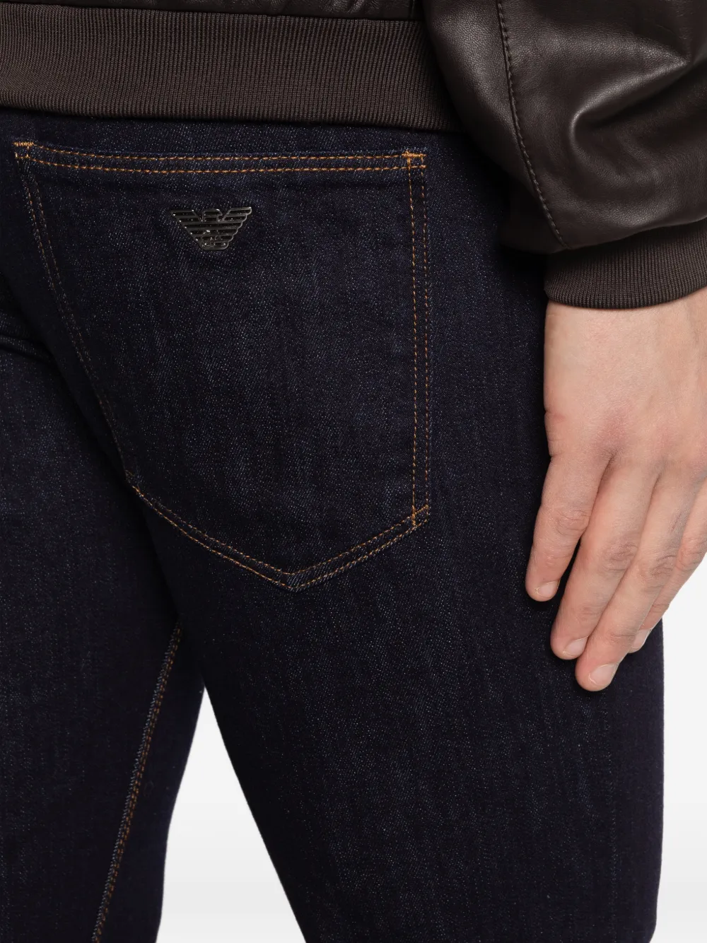 Emporio Armani Jeans met logopatch en vijf zakken Blauw